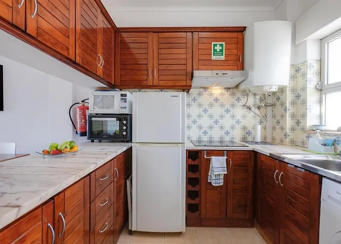 Eli Flat Just Few Steps From The Strip In Apartamento Albufeira