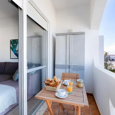 Eli Flat Just Few Steps From The Strip In Αλμπουφέιρα