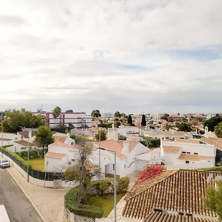 Eli Flat Just Few Steps From The Strip In * Albufeira